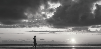 मैं तेरे साथ हूँ जहाँ तू है